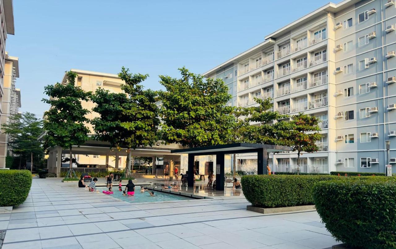 Trees Residences Manila Exterior foto