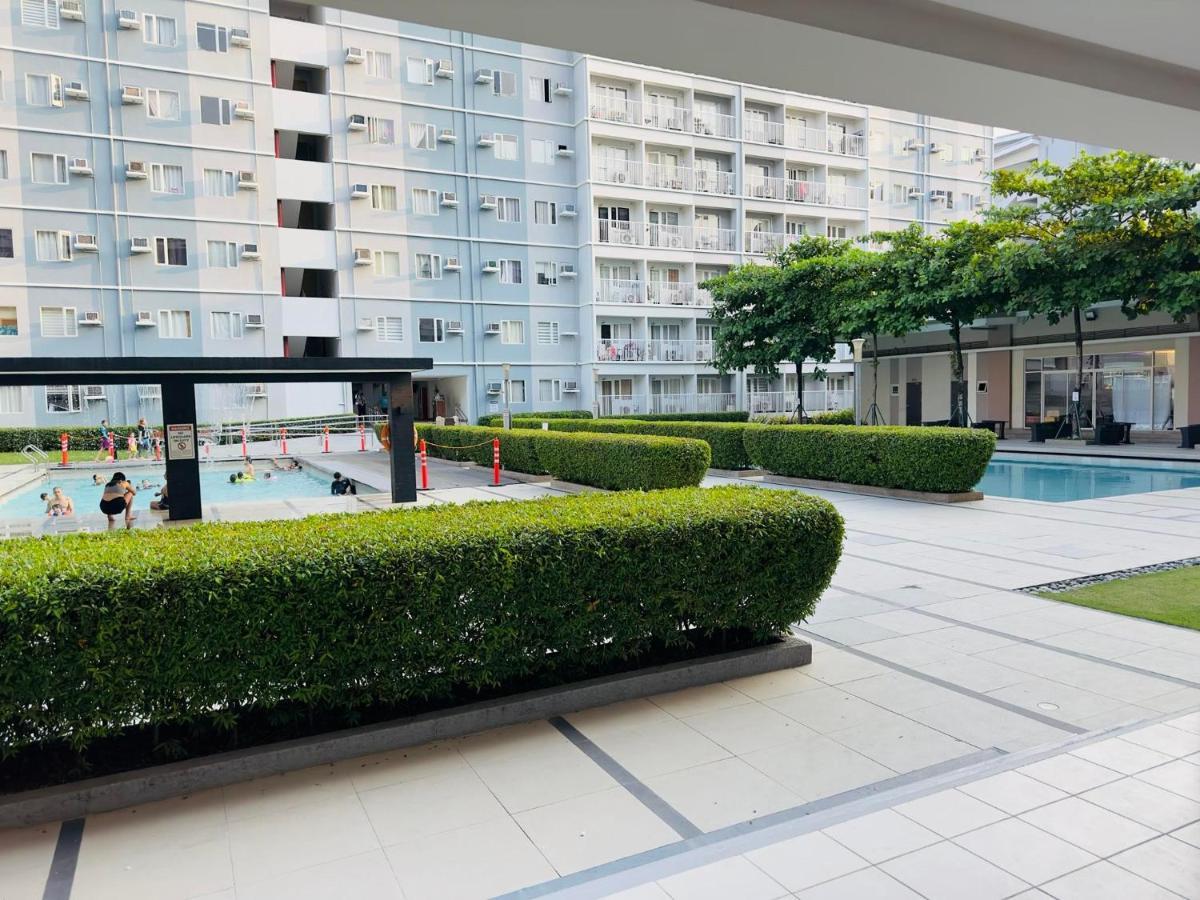 Trees Residences Manila Exterior foto