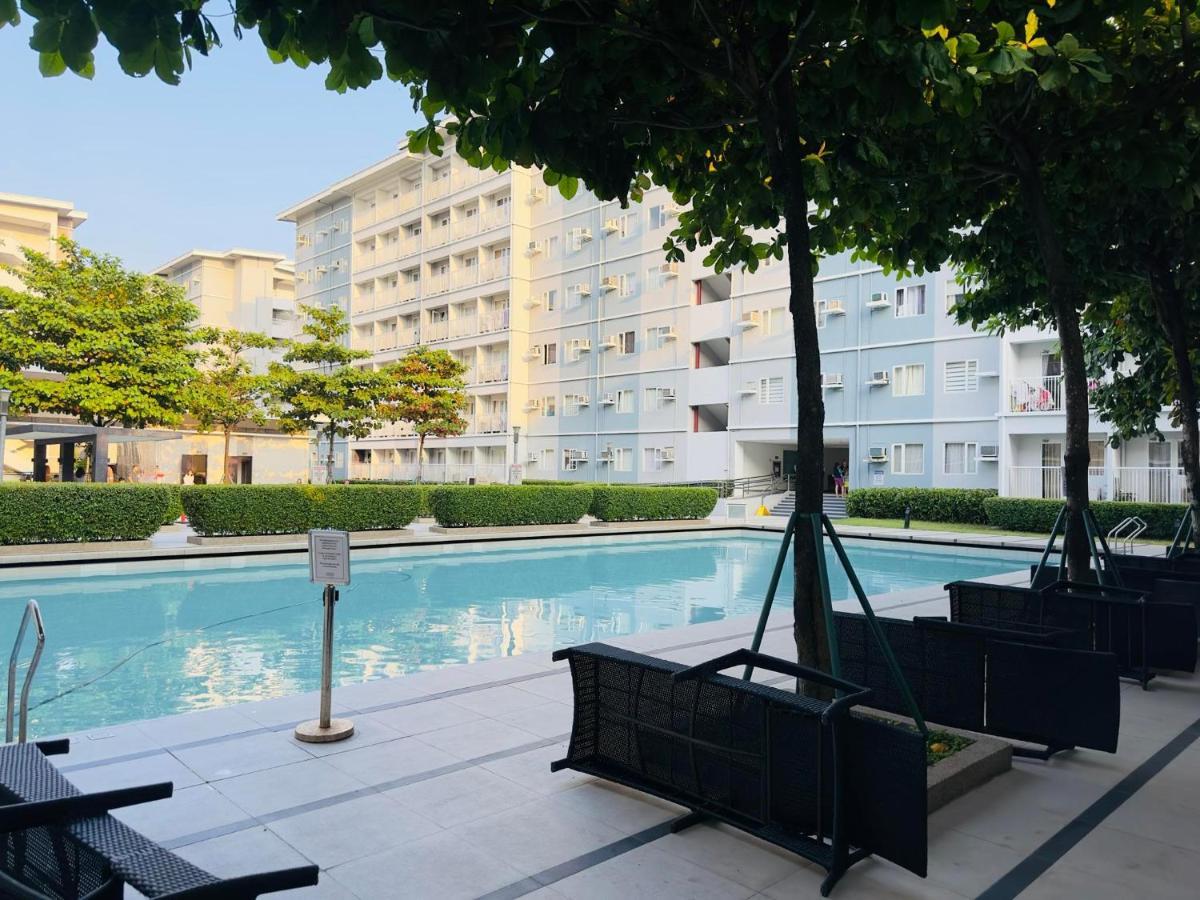 Trees Residences Manila Exterior foto
